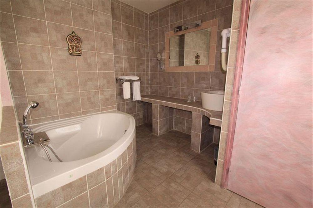 Hotel Le 5 مارتيج المظهر الخارجي الصورة
